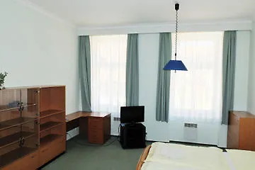 Naprstkova Ξενοδοχείο με διαμερίσματα 3*